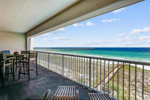 Gulf front condo with spectacular ocean views